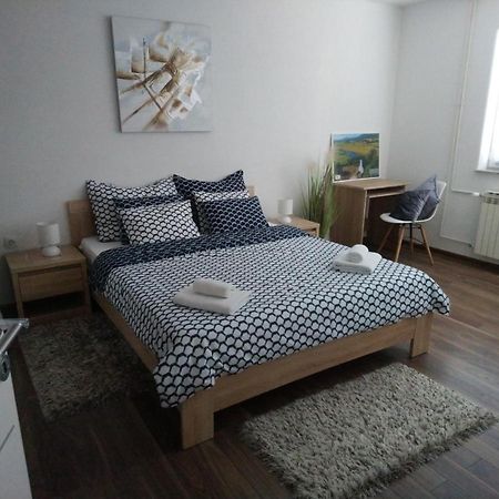 אוטוצאץ Apartman Danijela מראה חיצוני תמונה