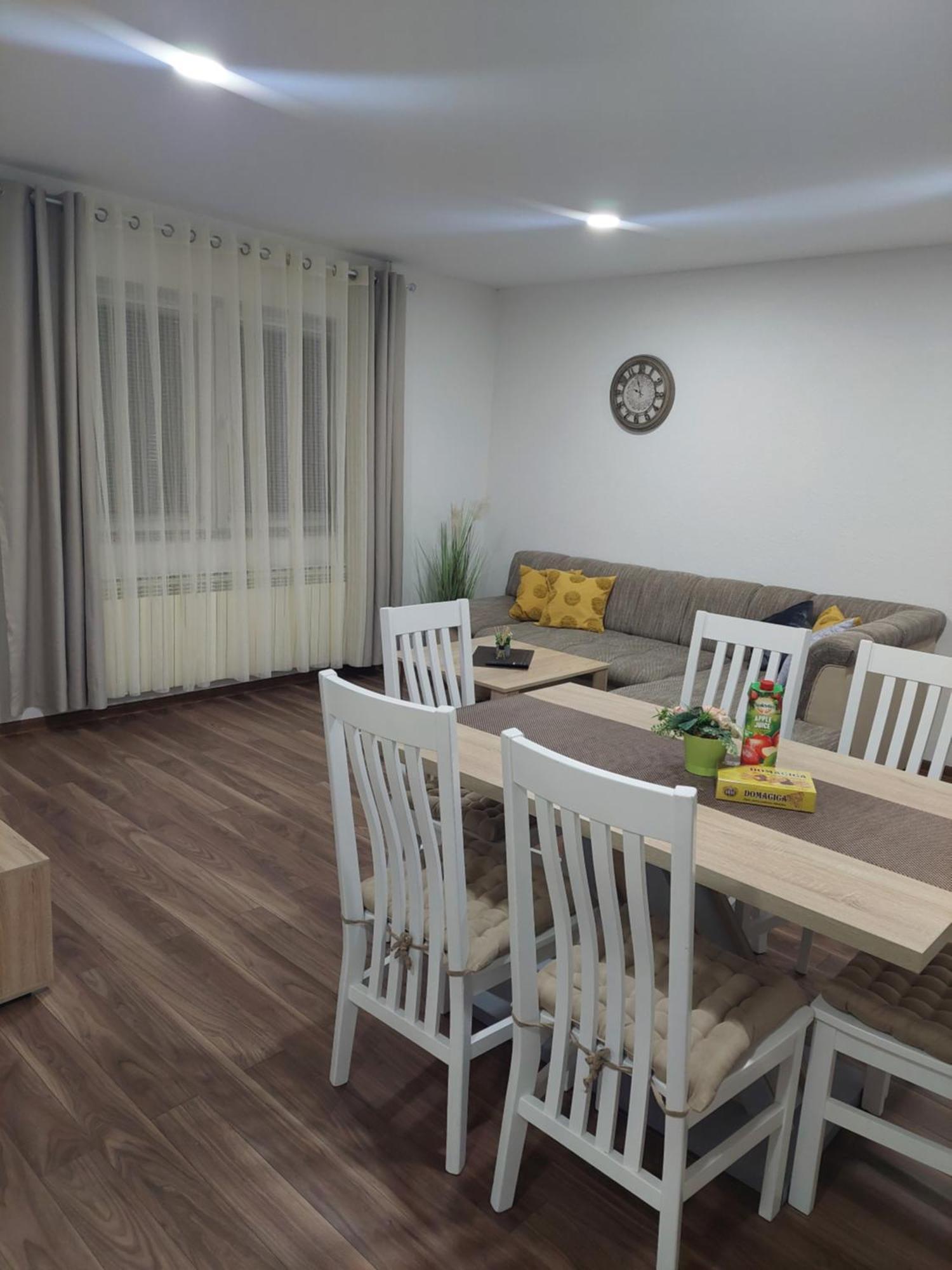 אוטוצאץ Apartman Danijela מראה חיצוני תמונה