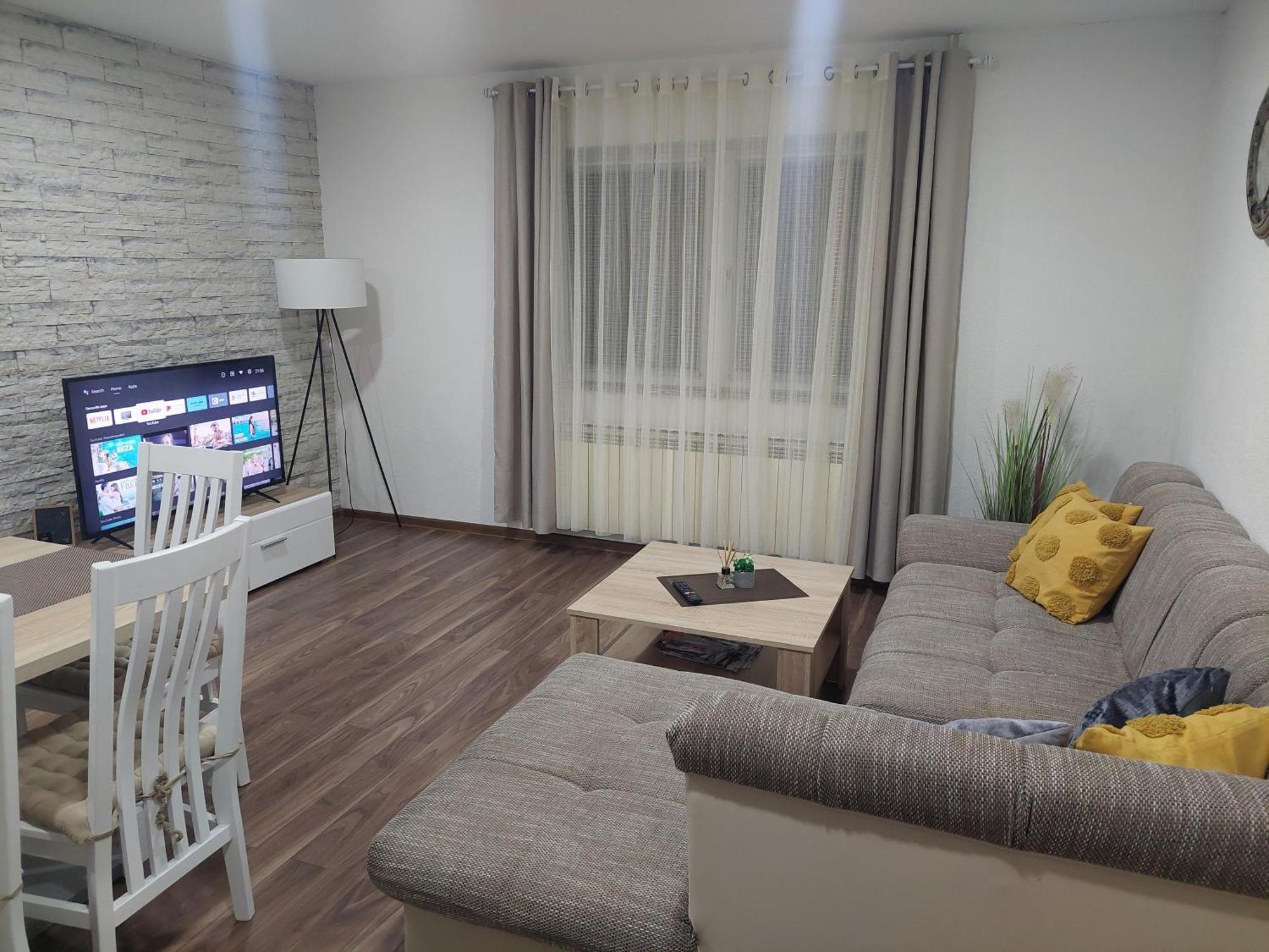 אוטוצאץ Apartman Danijela מראה חיצוני תמונה