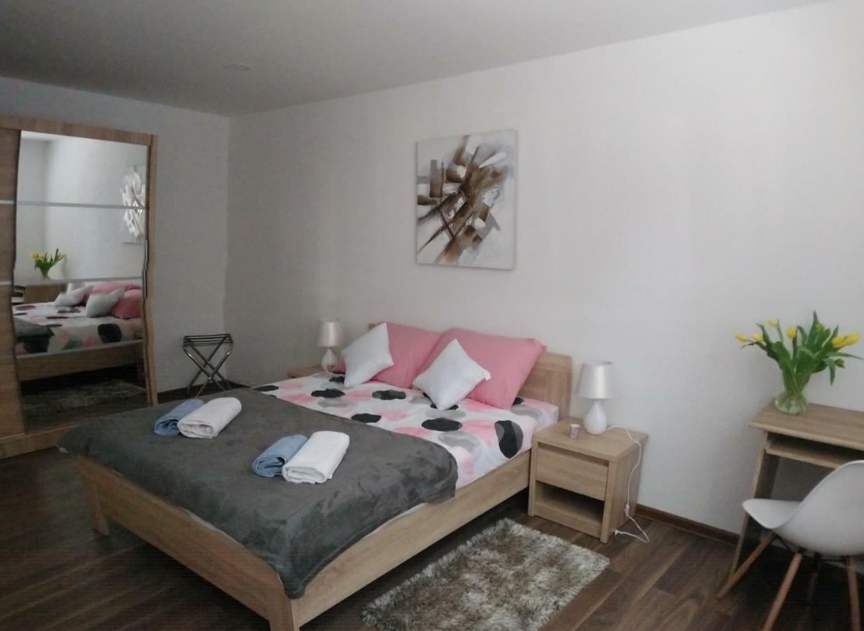 אוטוצאץ Apartman Danijela מראה חיצוני תמונה